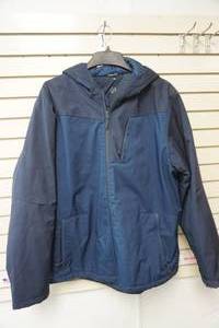 lot 261 image: Champion Mens XXL Blue Coat