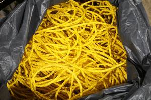lot 276 image: yellow poly rope
