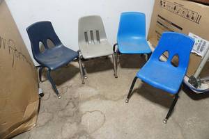 lot 280 image: childrens chairs 21 tall