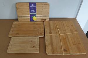 lot 239 image: Assorted Bamboo Cutting Boards