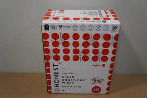 lot 17 image: Honest Fragrance Free Wipes - 288 Count