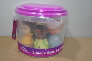 lot 23 image: Disney Princess 5-Piece Bath Squirter Bucket Set
