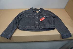 lot 107 image: Levi Strauss Womens 95 Trucker Jacket