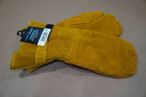 lot 108 image: Hand Armor Suede Cowhide Snowmobile Mittens -XL