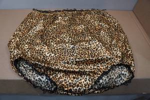 lot 112 image: EXTRA LARGE Novelty Panties 30x60