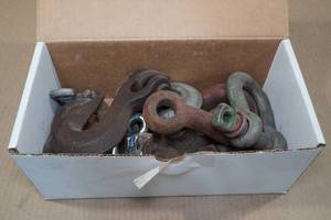 lot 200 image: Chain Hooks and Shackles