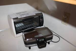 lot 7 image: Black & Decker Toaster Oven and Waffle Iron Set