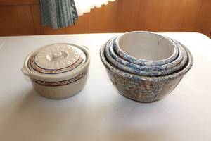 lot 23 image: Vintage Ceramic Crock and Nested Mixing Bowls Set