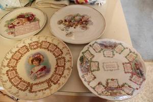 lot 40 image: Collection of 4 Vintage Calendar Plates