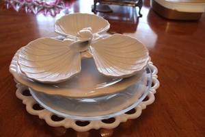 lot 51 image: Set of Decorative White Serving Platters and Plates