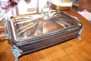 lot 52 image: Vintage Silverplate Serving Dish with Glass Insert