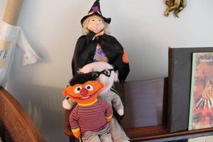 lot 60 image: Set of 3 Assorted Character Dolls