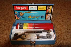 lot 91 image: Bernzomatic Deluxe Torch Kit with Metal Case - Model TX 25