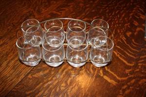 lot 99 image: Set of 8 Vintage Glass Tumblers with Metal Carrier
