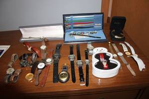 lot 104 image: Collection of Vintage Wristwatches and Accessories Including Dayton Hudson and Larasale Watches