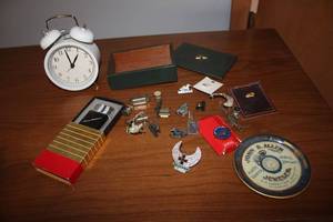 lot 107 image: Vintage Collectible Lot Alarm Clock, Jewelry, Pins, and More