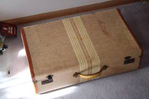 lot 160 image: Vintage Brown Fabric Suitcase with Leather Trim