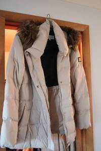 lot 204 image: Calvin Klein Womens XL Winter Coat with Fur Trim