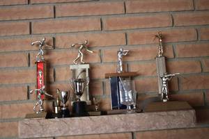 lot 211 image: Collection of Vintage Sports and Shooting Trophies