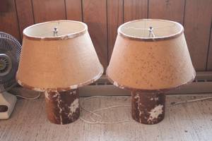 lot 222 image: Set of 2 Rustic Burlap Table Lamps with Cowhide Base