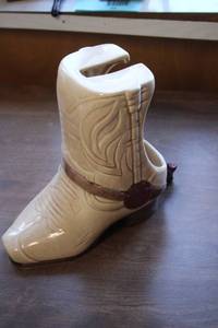 lot 269 image: Vintage Cowboy Boot Shaped Ceramic Vase