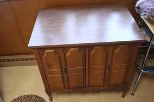 lot 270 image: Kenmore Sewing Machine in Wooden Cabinet with Accessories