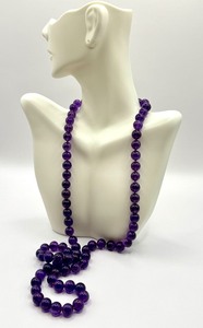 lot 11R image: Beautiful Amethyst Beaded 32 Necklace with Gold Clasp