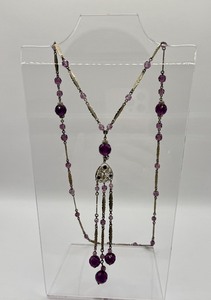 lot 18RR image: Vintage Victorian Style Necklace