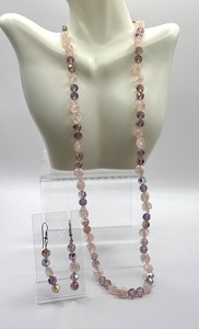 lot 57R image: Charming Vintage Pink and Lavender Hued Faceted Beaded Necklace and Matching Earrings Set