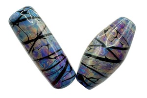 lot 50E image: Pair of Artisan Crafted Lampworked Beads
