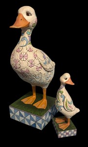 lot 34 image: Jim Shore Heartwood Creek Duck Figurines