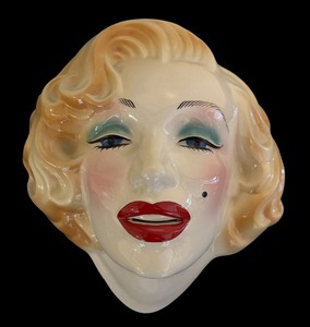 lot 65 image: Vintage 1988 Clay Art Mask Marilyn Monroe Ceramic Mask