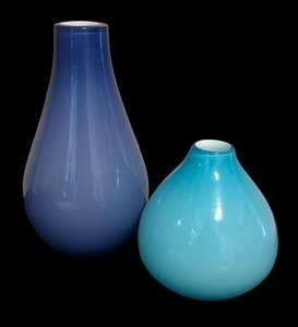 lot 81 image: Crate and Barrel Purple and Aqua Cayman Vases