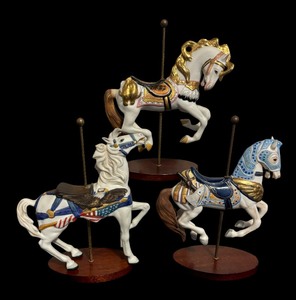 lot 109 image: Trio of Franklin Mint Carousal Horse Figurines