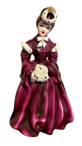 lot 198 image: Vintage Florence CeramicsDelia Figurine