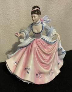 lot 218 image: Royal Doulton Rebecca HN 2805 Figurine
