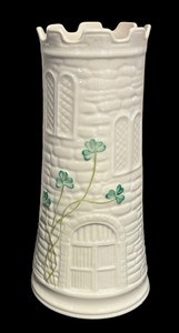 lot 219 image: Belleek Castle Vase