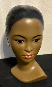 lot 252 image: Vintage Marwal Mid Century Woman Chalkware Sculpture
