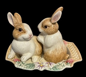 lot 258 image: Fitz & Floyd Botanical Bunny Salt and Pepper Shakers with Under Plate