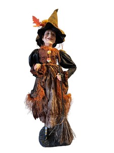 lot 183 image: Large Witch Decor Doll  Figurine