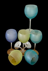 lot 135 image: Set of Six Beautiful Stemware Wine Glasses in Vibrant Colors