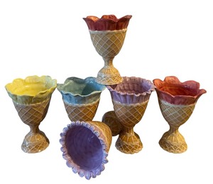 lot 186 image: Tracy Porter The Alouette Collection Ice Cream Dishes  Cups