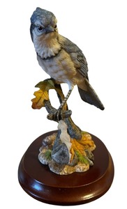 lot 237 image: Maruri Premier Blue Jay Bird Figurine On Base