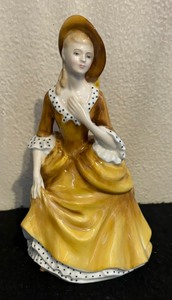 lot 340 image: Royal Doulton Sandra, HN 2275