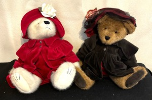 lot 367 image: Two Adorable Boyds Plush Bears