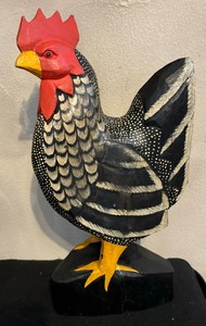 lot 378 image: Decorative Wooden Rooster Figurine