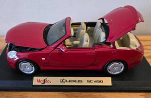 lot 319 image: Maisto Lexus SC430 Replica
