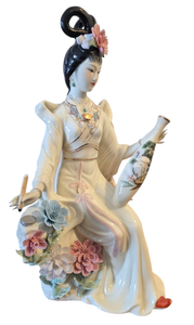 lot 312 image: Delicate Porcelain Geisha Figure