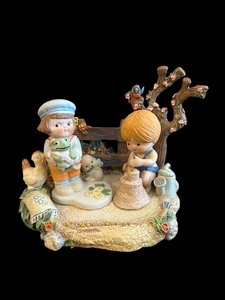 lot 304 image: Hummel Goebel Hummelscapes Seeds of Friendship & Spring Sowing Figurines
