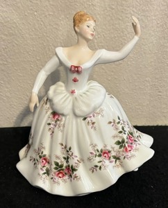 lot 489 image: Royal Doulton Shirley Figurine HN 2702